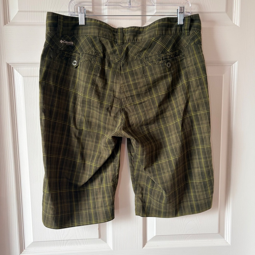 Columbia Titanium Womens 14 Olive Green Plaid Omni-Shade Hiking Utility Shorts - Picture 5 of 7